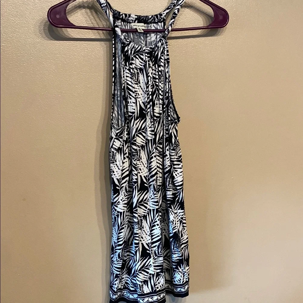 Max Studio Black White Tropical Tank Top Size M | Summer Sleeveless Blouse - Picture 2 of 6